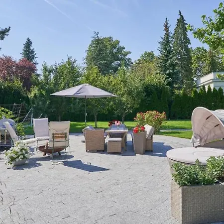 Apartman Mit Gartenblick Und Terrasse