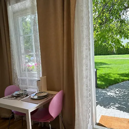 Mit Gartenblick Und Terrasse * Baden